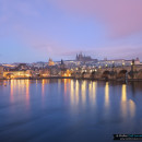 Praga alle prime luci del giorno